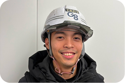 先輩社員の写真